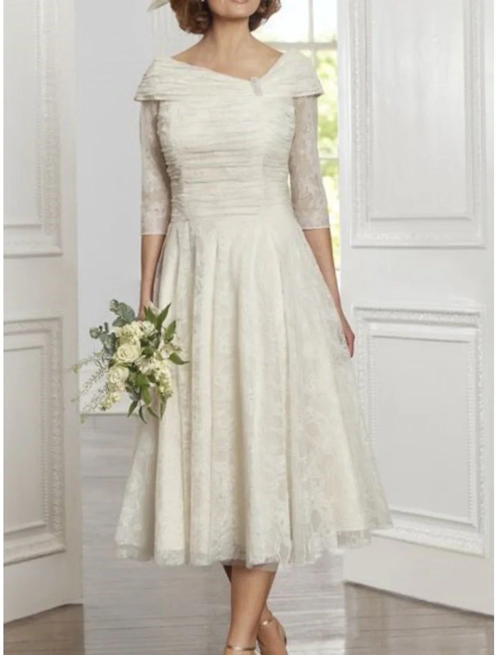 White Mother of the Bride Dress Wedding Guest Little Dresses Elegant Scoop Neck Tea Length 3/4 Length Sleeve with Pleats Crystals