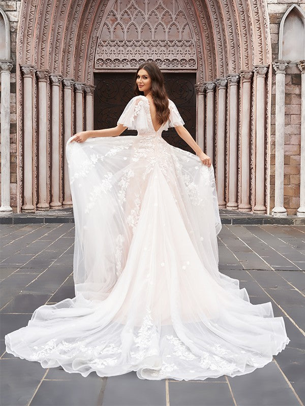A-Line/Princess Applique V-neck 1/2 Sleeves Court Train Wedding Dresses