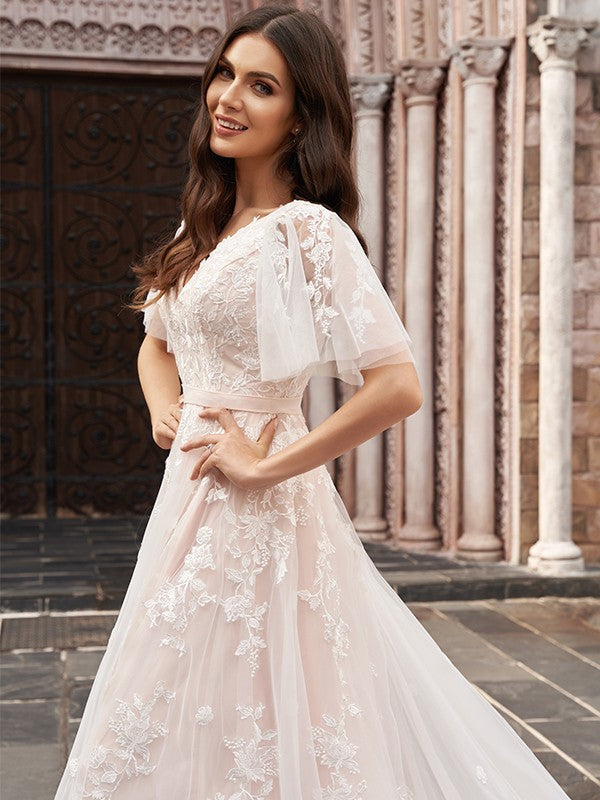 A-Line/Princess Applique V-neck 1/2 Sleeves Court Train Wedding Dresses