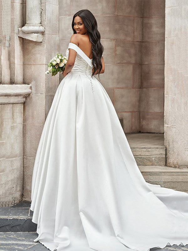 A-Line/Princess Off-the-Shoulder Ruched Sleeveless Court Train Wedding Dresses