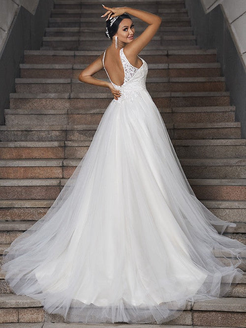 A-Line/Princess Applique V-neck Sleeveless Court Train Wedding Dresses