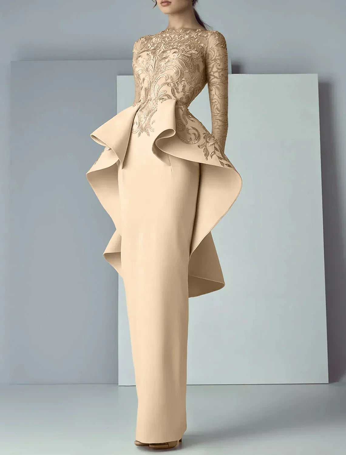 Sheath / Column Mother of the Bride Dress Formal Wedding Guest Party Elegant Scoop Neck Floor Length Fabric Long Sleeve with Ruffles Appliques