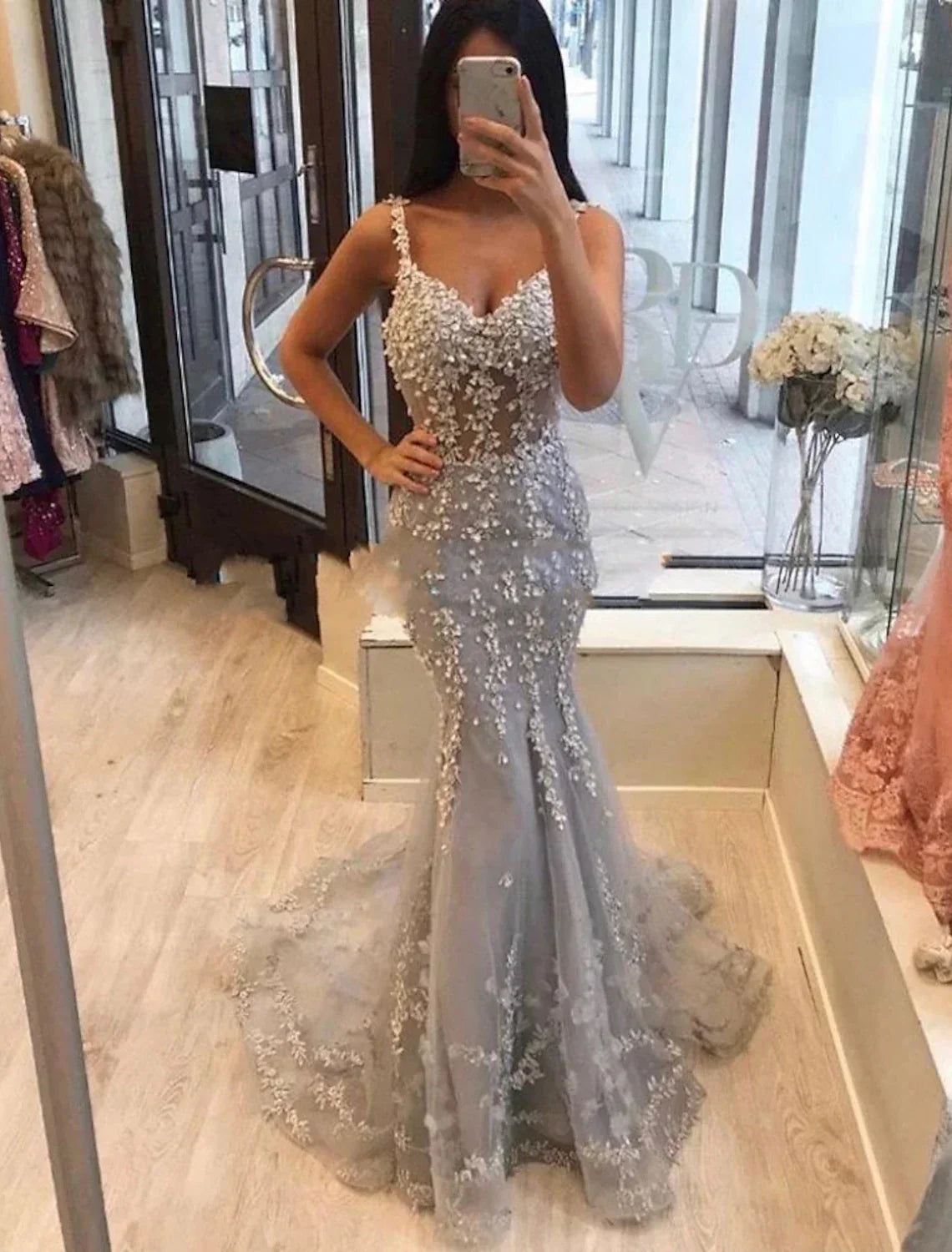 Mermaid / Trumpet Minimalist Elegant Party Wear Formal Evening Dress V Neck Sleeveless Sweep / Brush Train with Beading Appliques