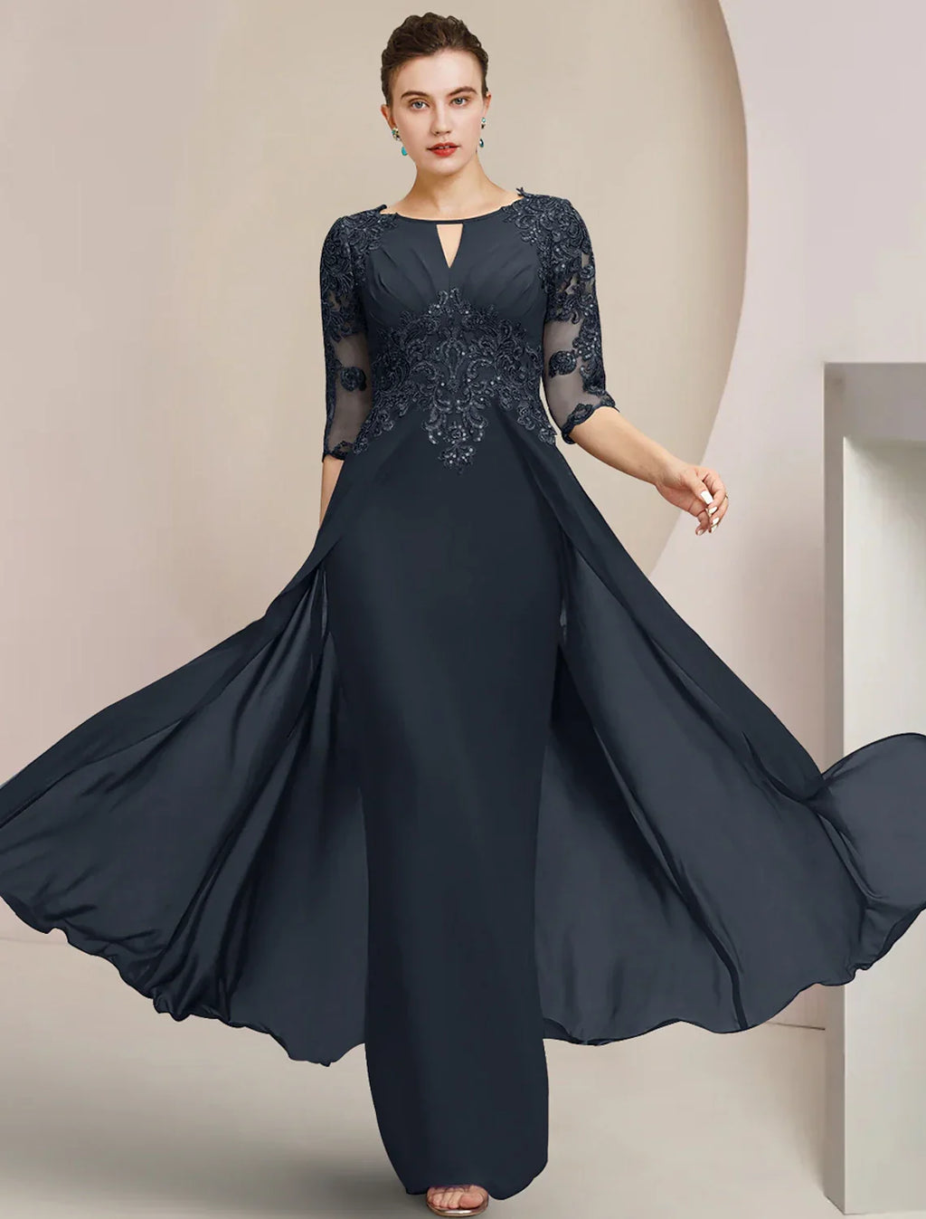 Sheath / Column Mother of the Bride Dress Formal Wedding Guest Elegant Scoop Neck Floor Length Half Sleeve with Appliques