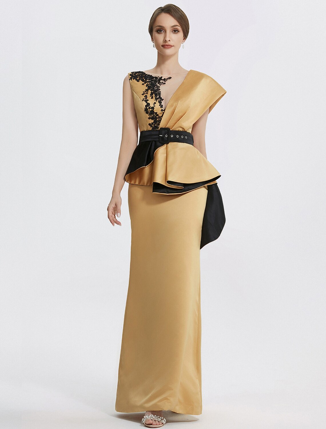 Sheath / Column Evening Gown Elegant Dress Formal Floor Length Sleeveless Jewel Neck with Embroidery Appliques
