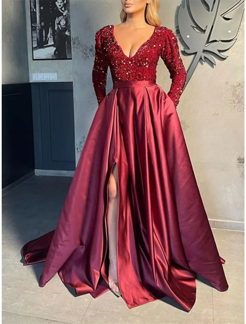 Celebrity Style Sparkle Sexy Party Wear Prom Dress V Neck Long Sleeve Sweep / Brush Train with Slit Splicing