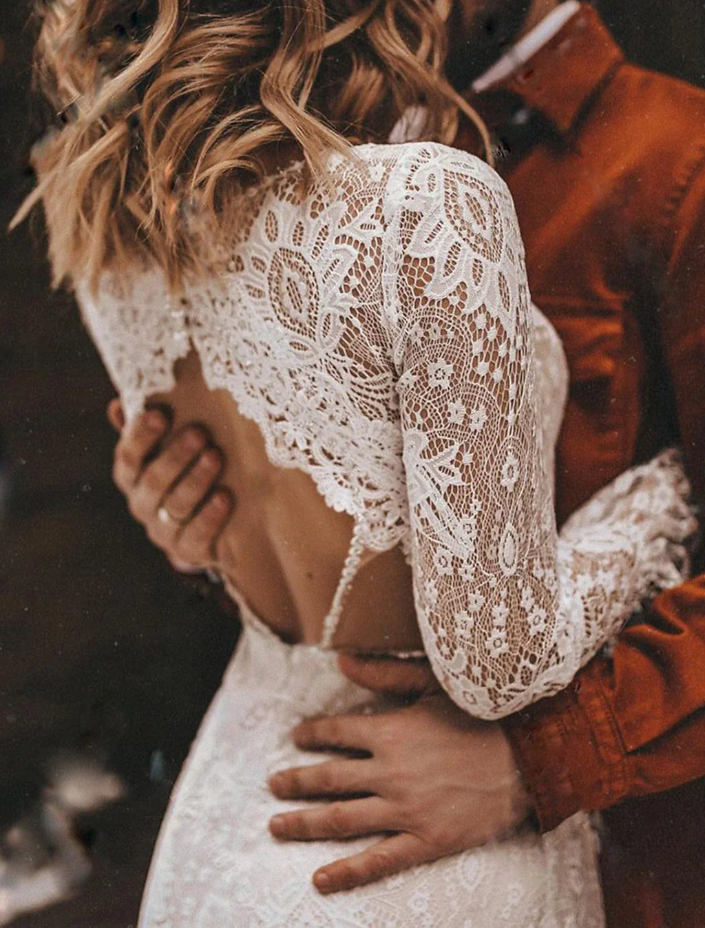 Beach Open Back Boho Wedding Dresses A-Line V Neck Long Sleeve Court Train Bridal Gowns With Solid Color
