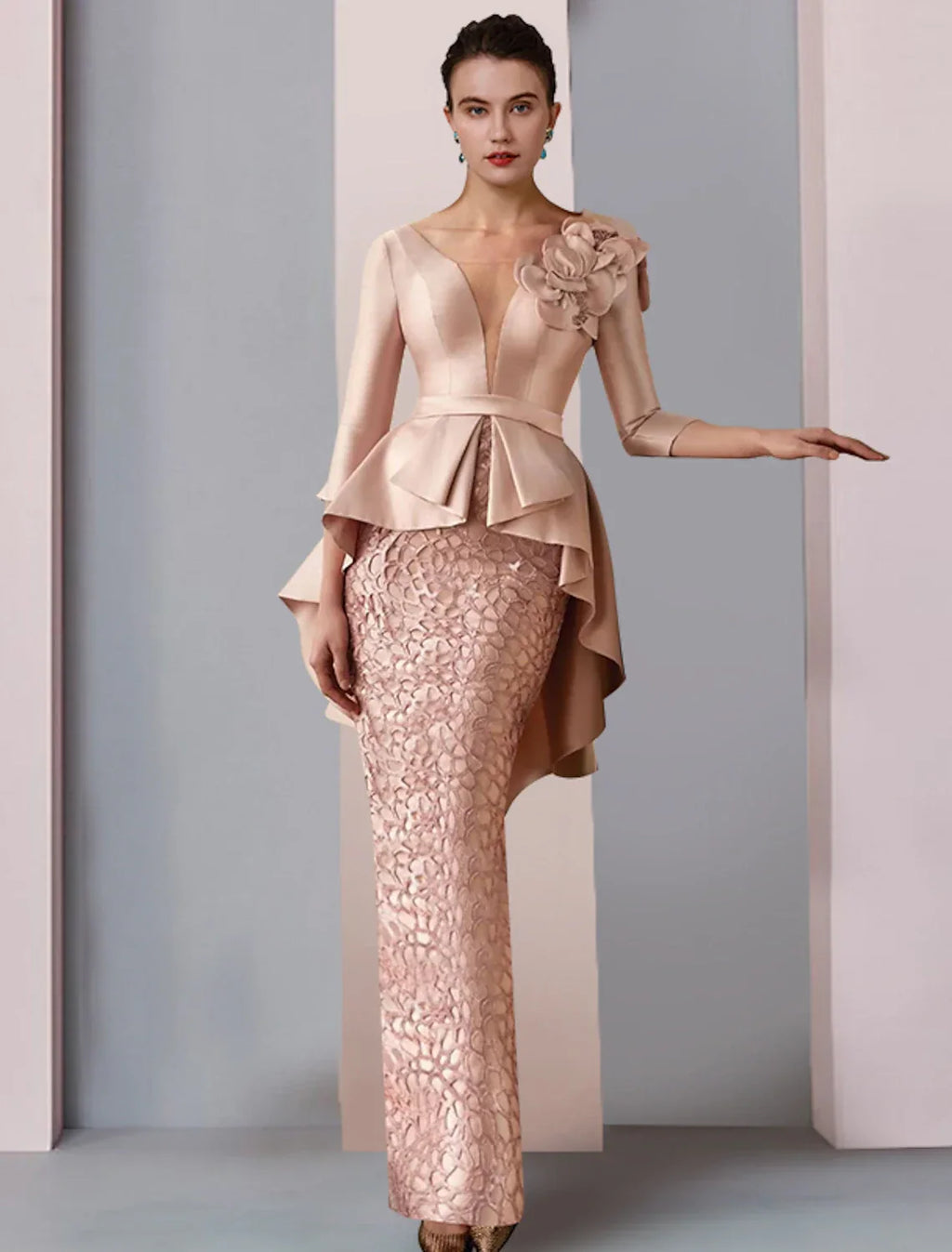 Sheath / Column Mother of the Bride Dress Fall Wedding Guest Party Elegant V Neck Floor Length 3/4 Length Sleeve with Appliques Cascading Ruffles Flower