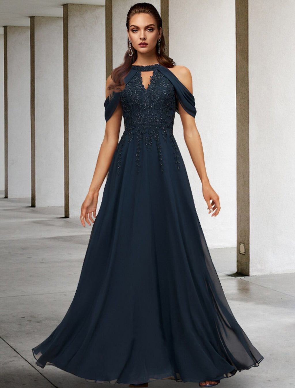 Mother of the Bride Dress Wedding Guest Plus Size Elegant Halter Neck Floor Length Sleeveless with Appliques Fall