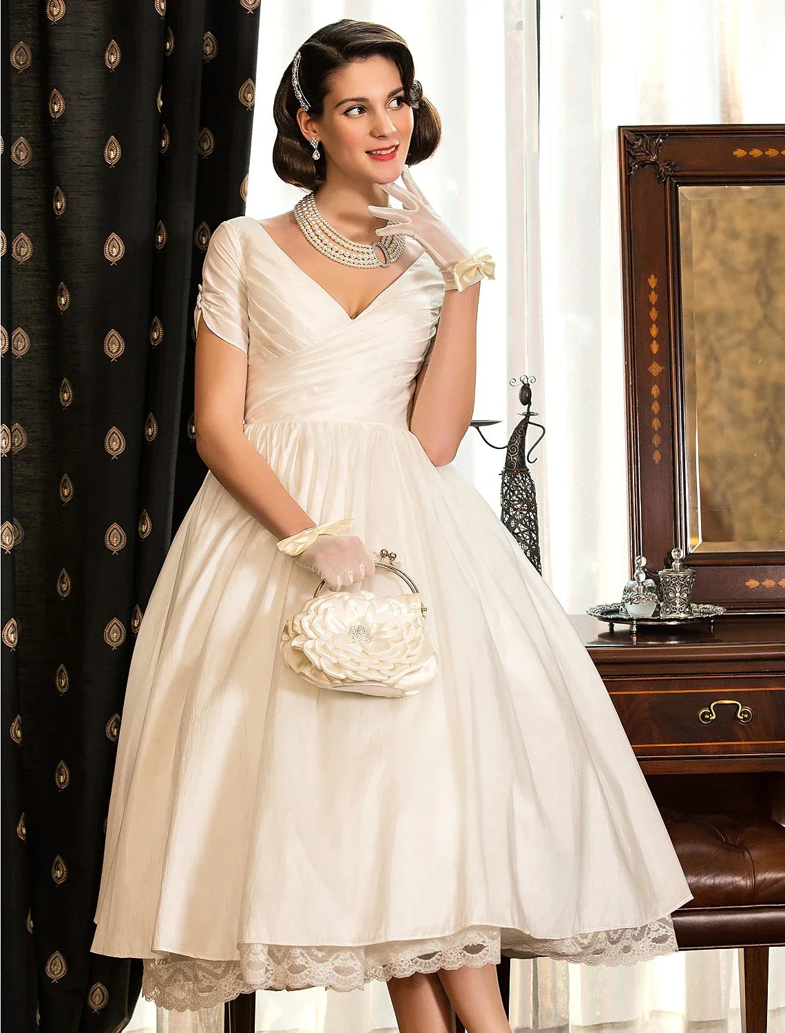 White Bridal Vintage Little Dresses Wedding Dresses A-Line Short Sleeve V Neck