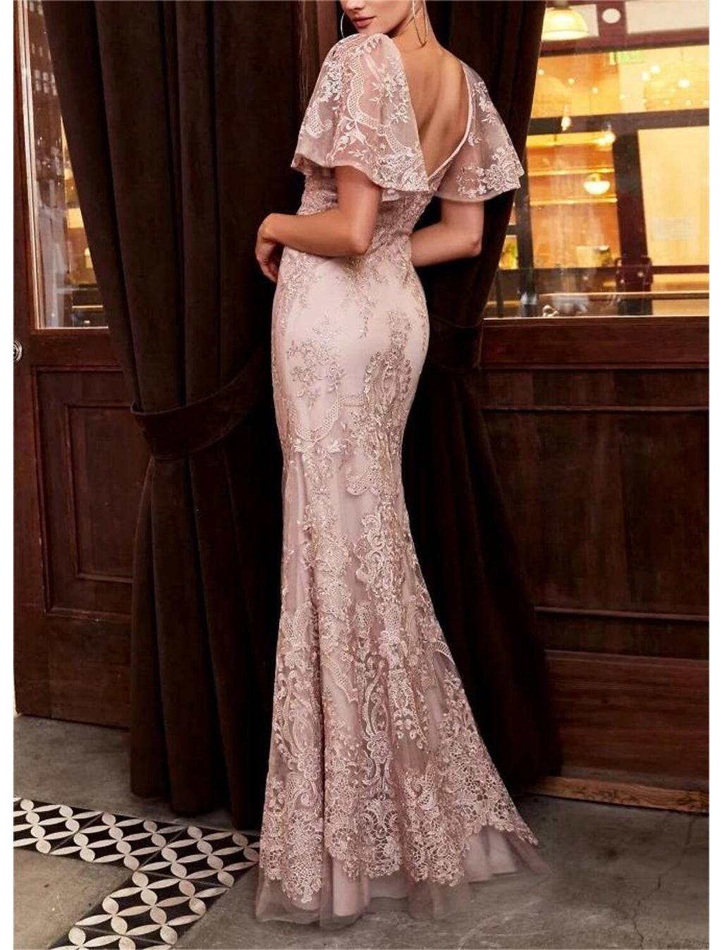 Mermaid / Trumpet Mother of the Bride Dress Formal Wedding Guest Elegant V Neck Floor Length Short Sleeve with Beading Embroidery