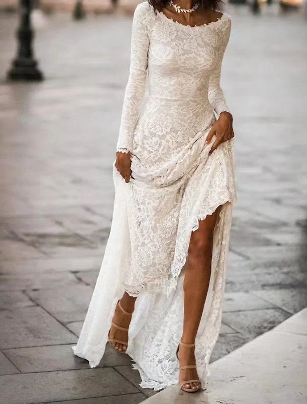 Evening Gown Open Back Dress Formal Wedding Party Dress Sweep / Brush Train Long Sleeve Jewel Neck with Appliques