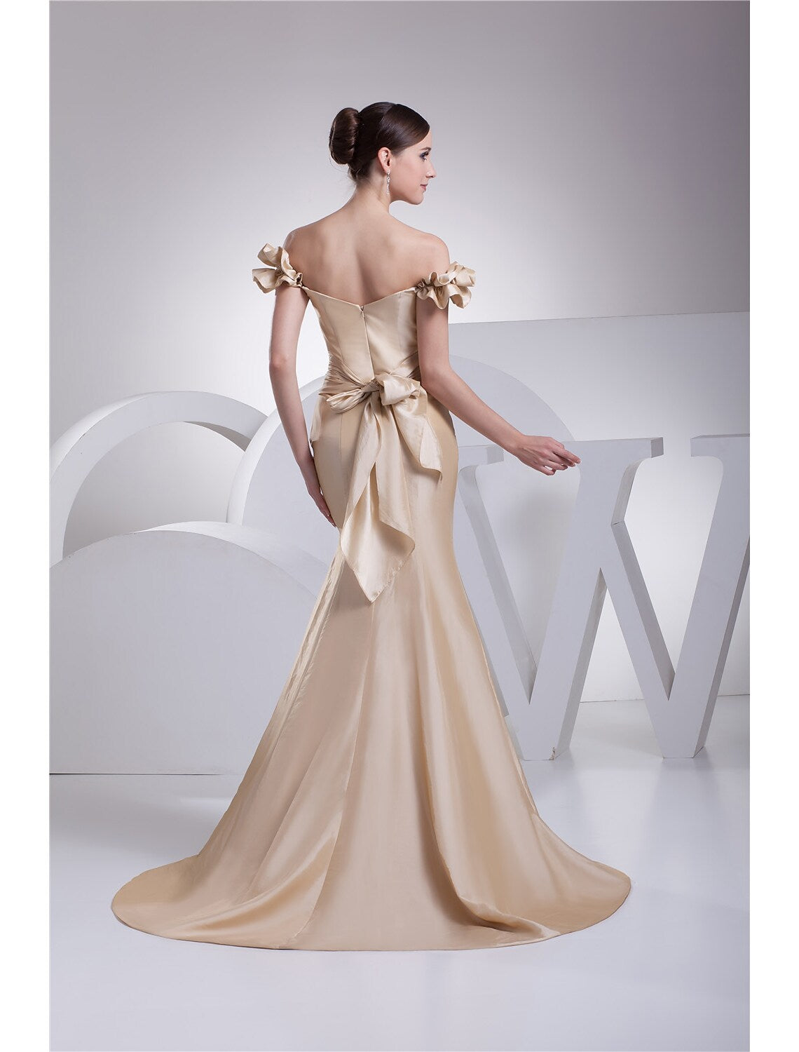 Evening Gown Elegant Dress Engagement Court Train Short Sleeve Sweetheart with Sash Ribbon