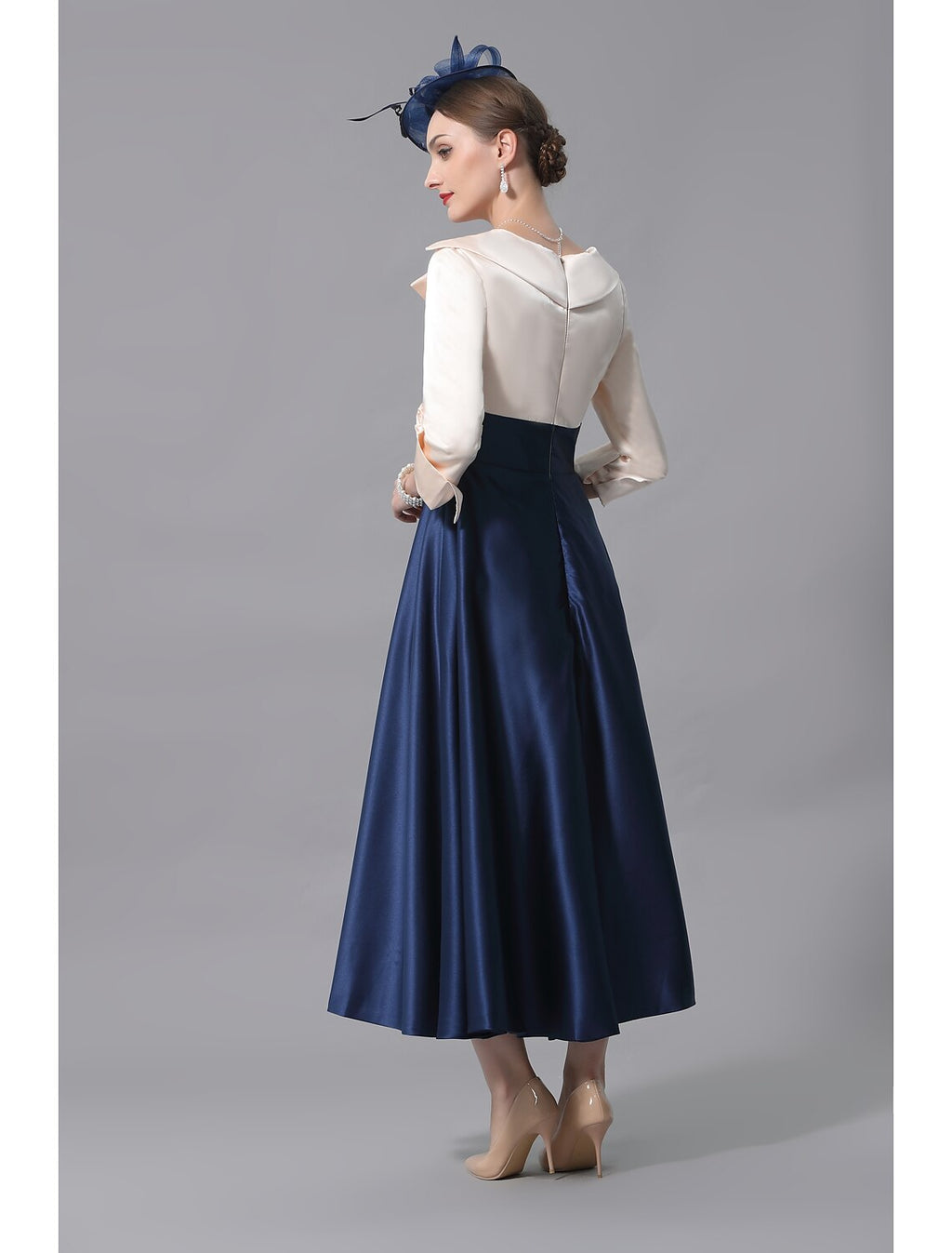 Two Piece Mother of the Bride Dress Wedding Guest Elegant V Neck Knee Length Fabric Half Sleeve with Appliques