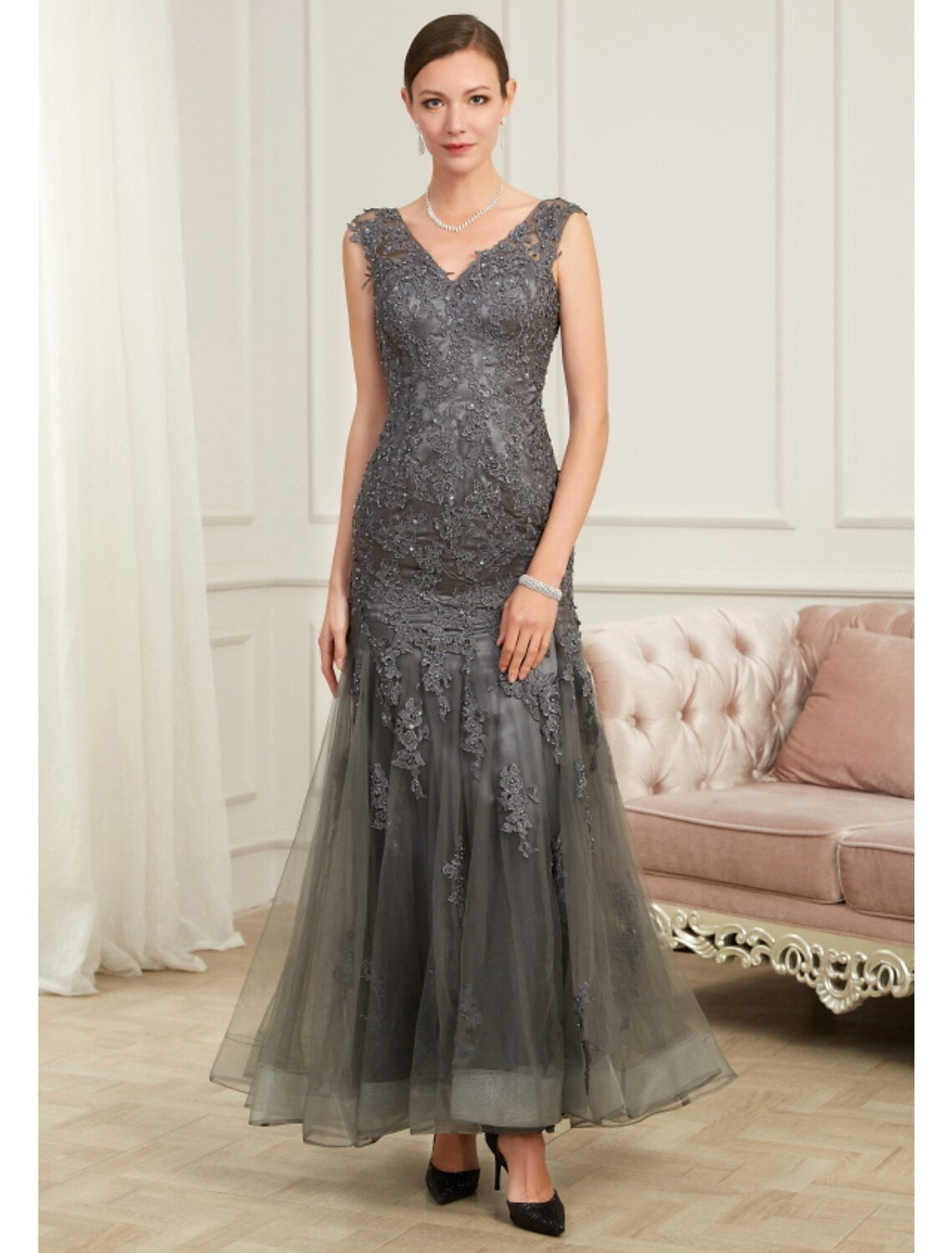 Evening Gown Elegant Dress Party Floor Length Sleeveless V Neck Appliques