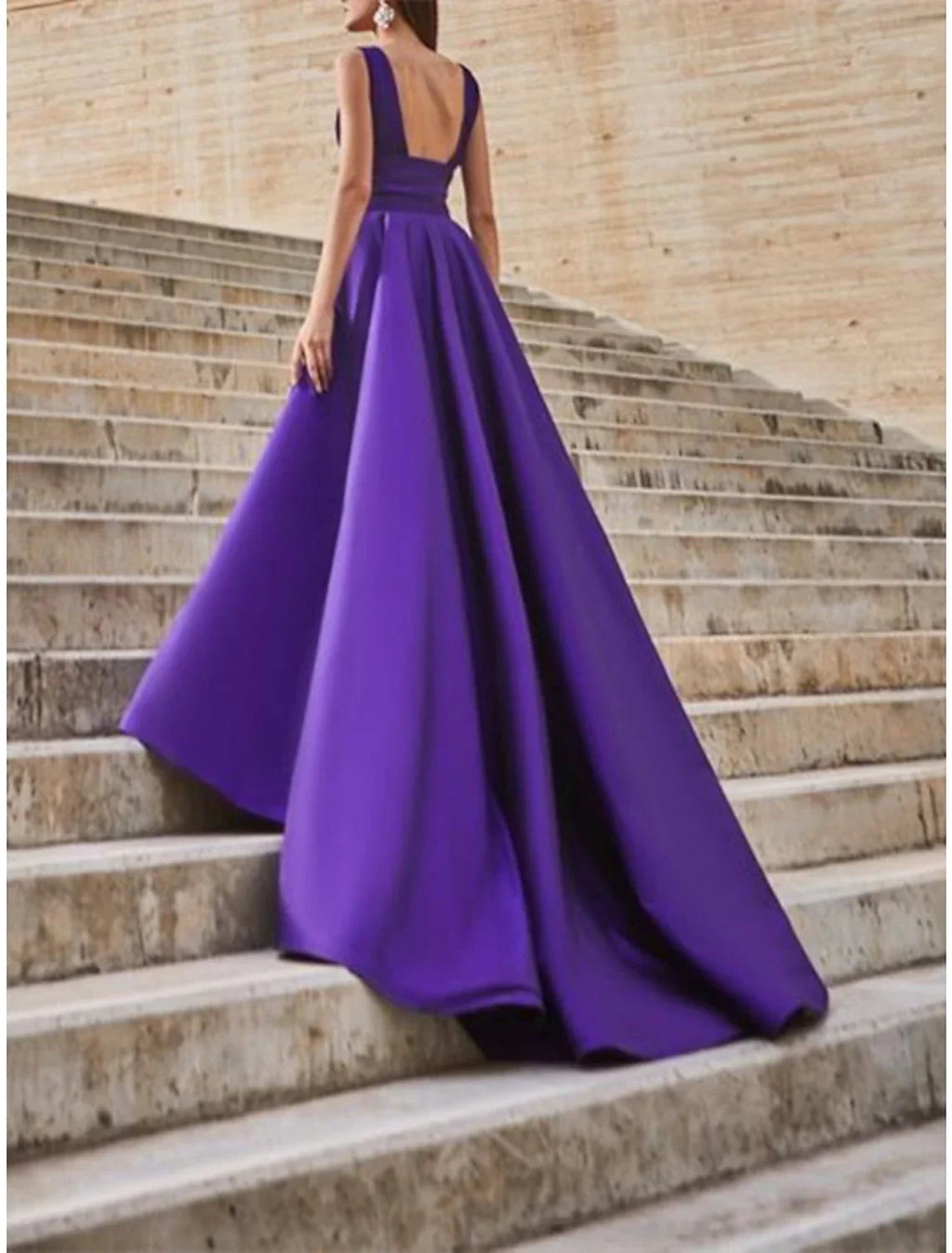 Celebrity Style Minimalist Elegant Engagement Prom Dress V Neck Sleeveless Court Train with Slit Overskirt
