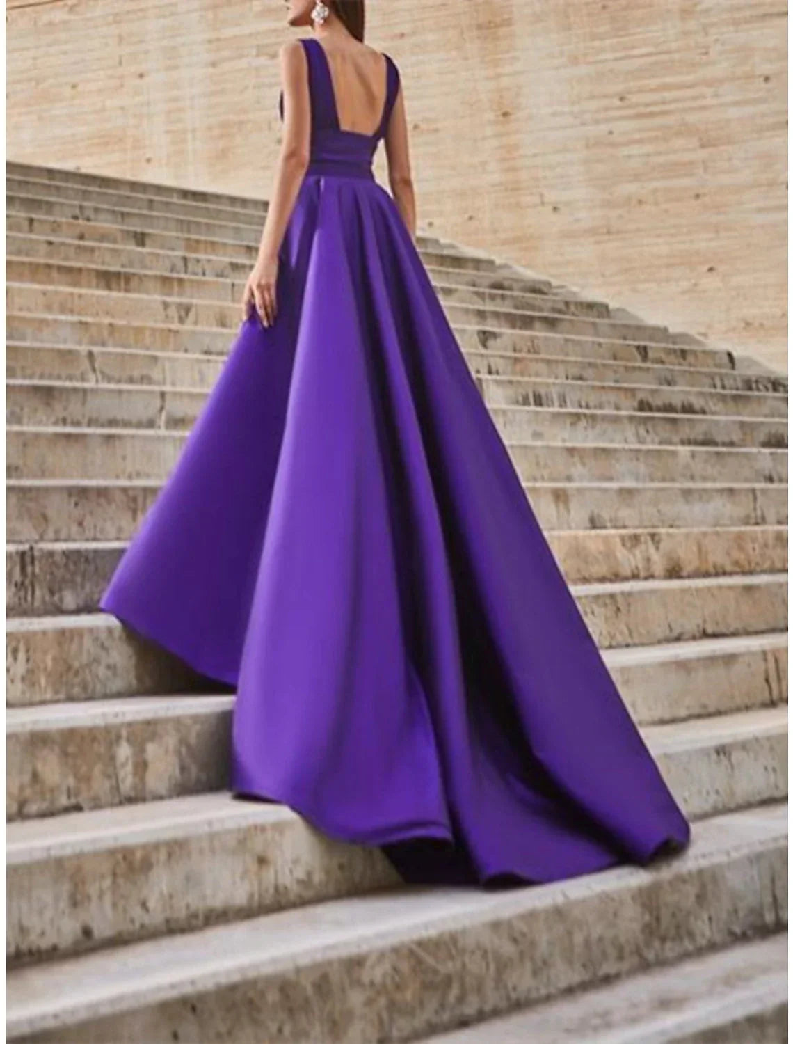 Celebrity Style Minimalist Elegant Engagement Prom Dress V Neck Sleeveless Court Train with Slit Overskirt