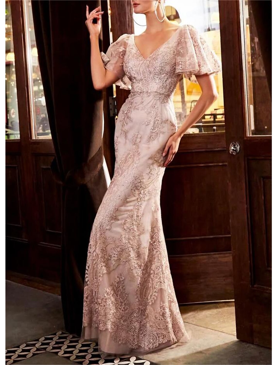 Mermaid / Trumpet Mother of the Bride Dress Formal Wedding Guest Elegant V Neck Floor Length Short Sleeve with Beading Embroidery