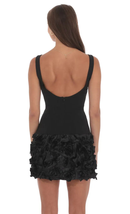 Chic Black Ruffled A-Line Bateau-Neck Sleeveless Classic-Back Floor-Length Homecoming Dress