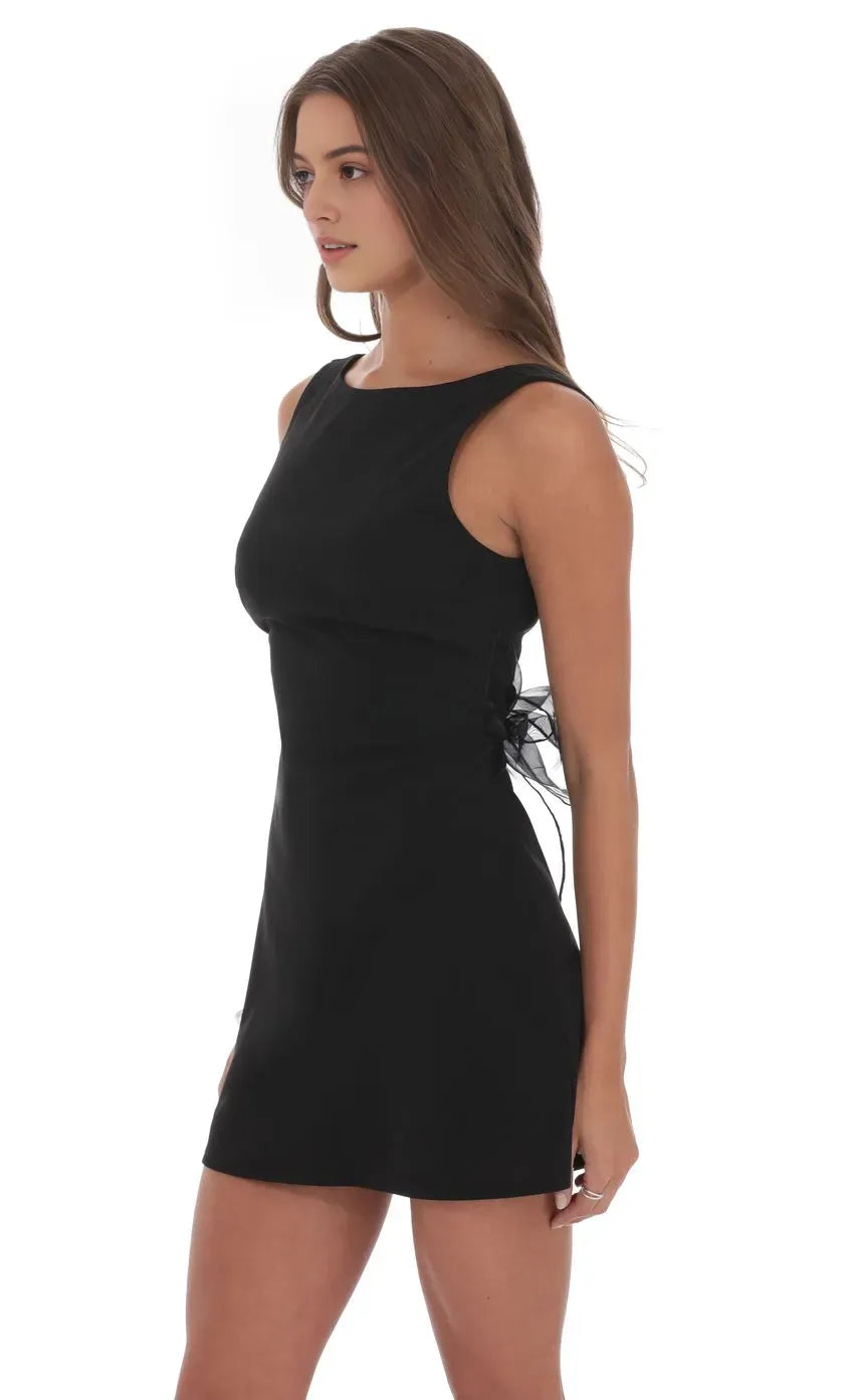 Black leek Sleeveless Homecoming Dress Boat Neckline Side Cut Out Detail A Minimalist Chic Must Have for Trendy School Dances