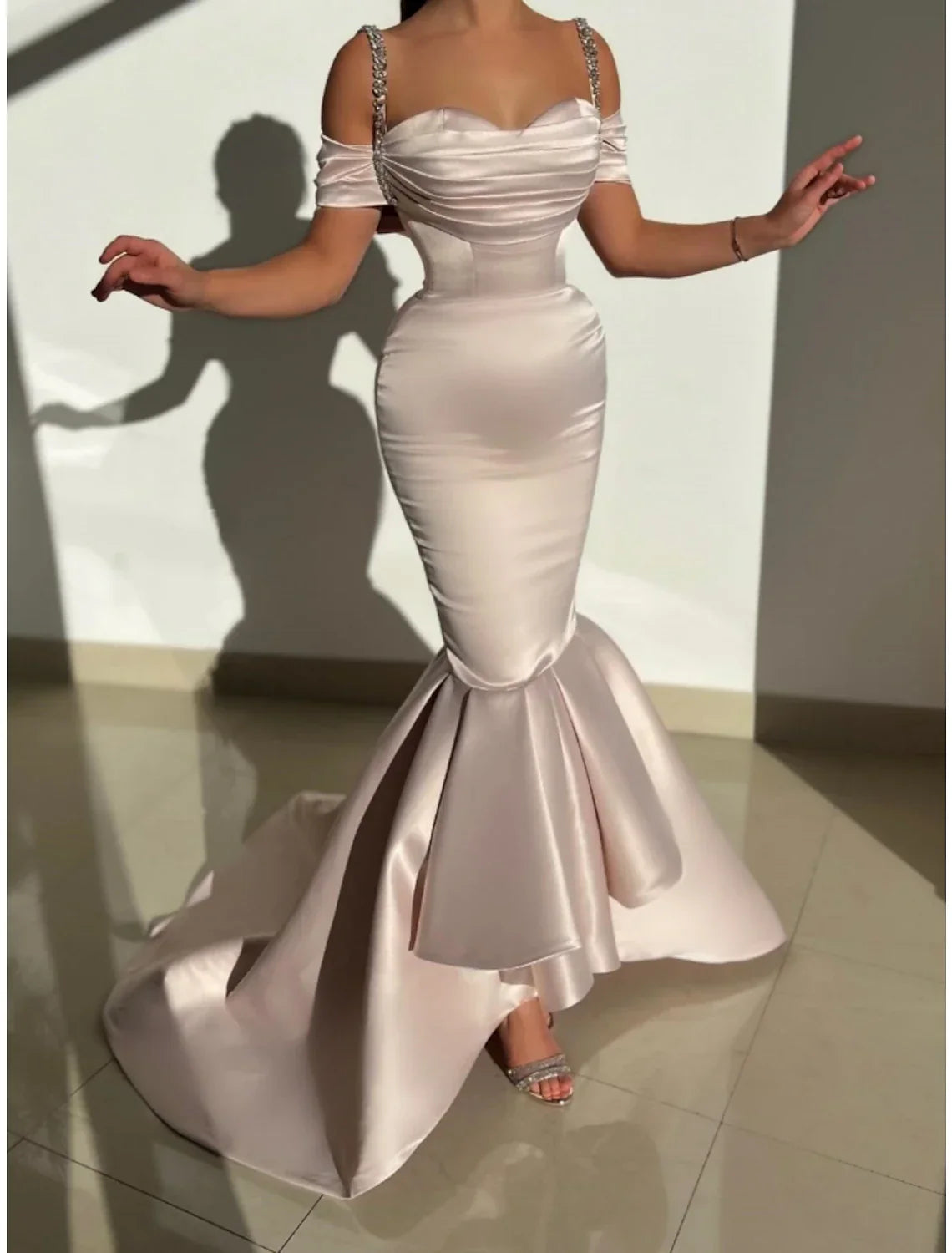 Mermaid / Trumpet Evening Gown Elegant Dress Formal Sweep / Brush Train Short Sleeve Sweetheart with Rhinestone Pleats Ruched