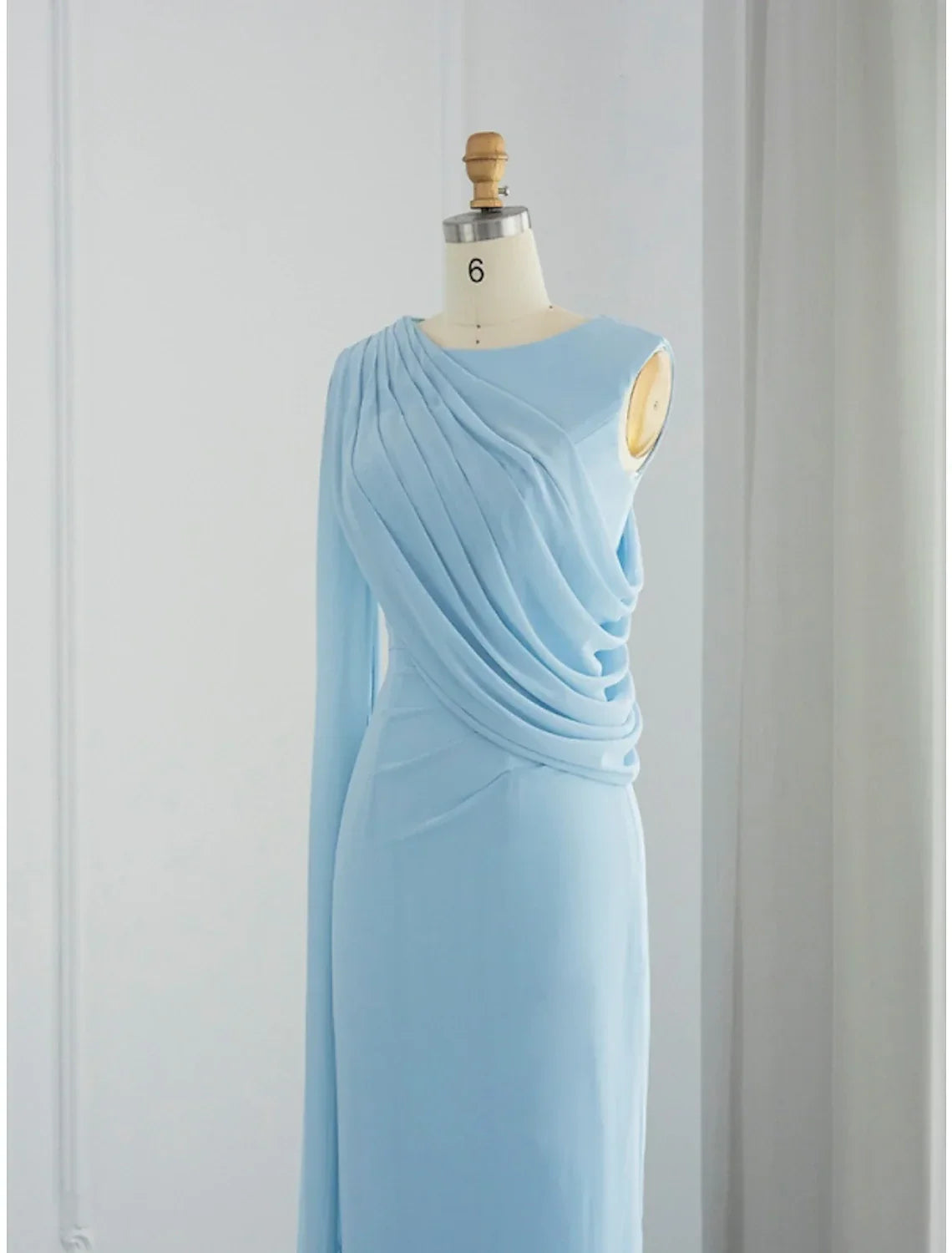 Sheath / Column Evening Gown Elegant Dress Formal Fall Sweep / Brush Train Sleeveless Cowl Neck with Feather Ruched Slit