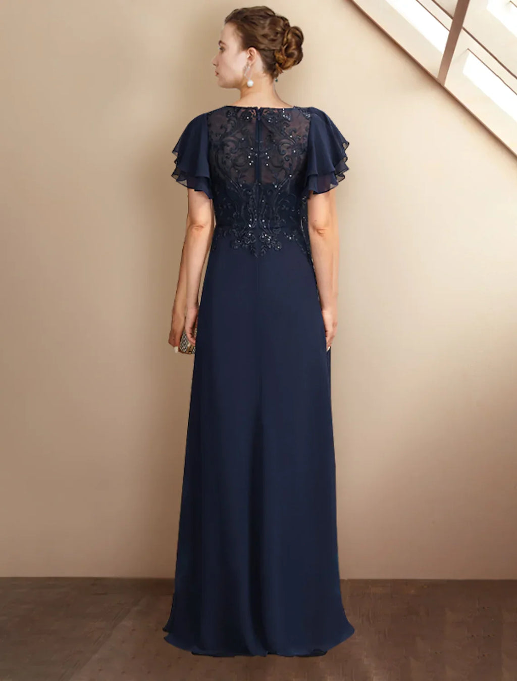 Mother of the Bride Dress Plus Size Elegant Floor Length Short Sleeve with Appliques
