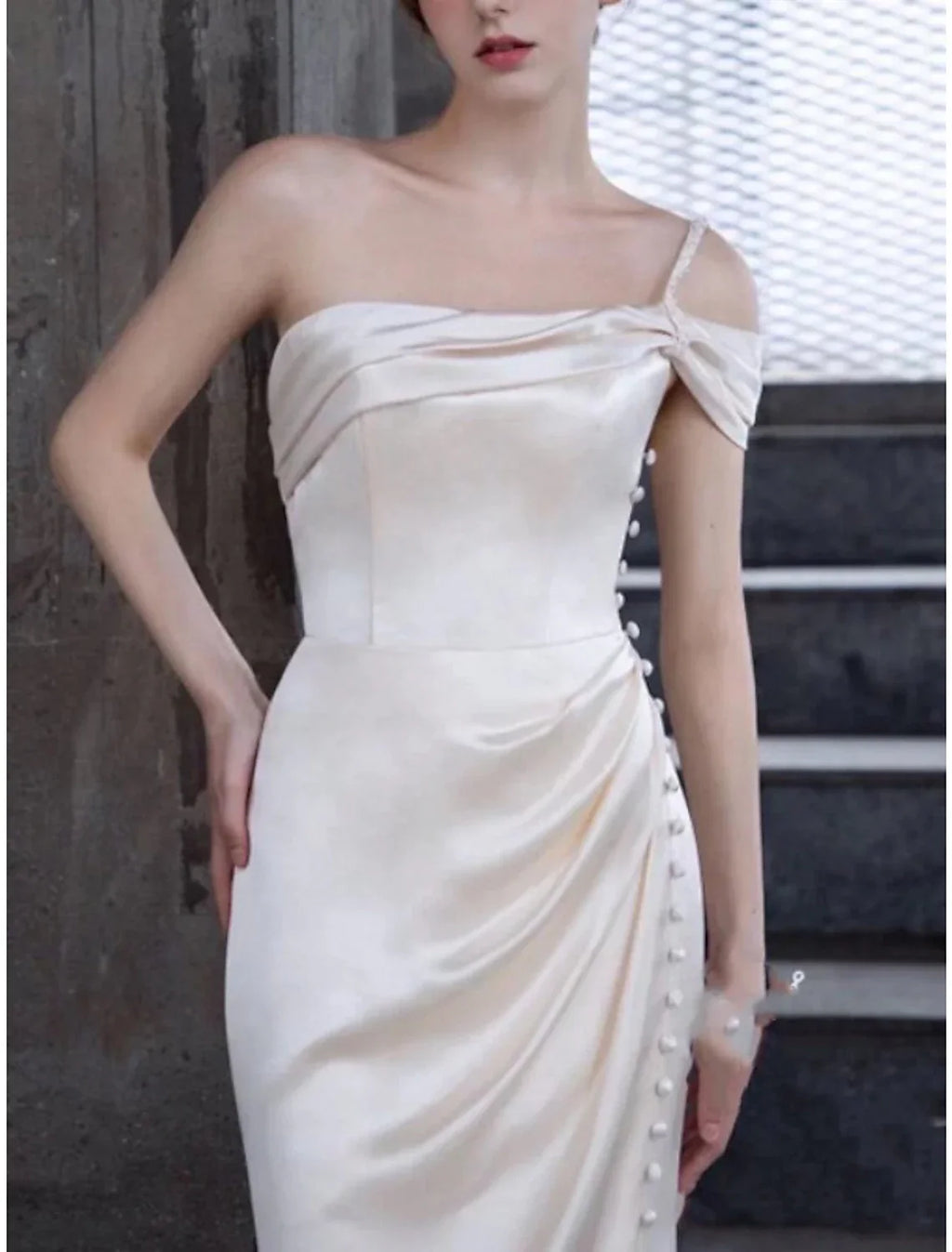 Vintage Casual Wedding Dresses Sheath / Column One Shoulder Cap Sleeve Sweep / Brush Train Bridal Gowns With Ruched Split Front