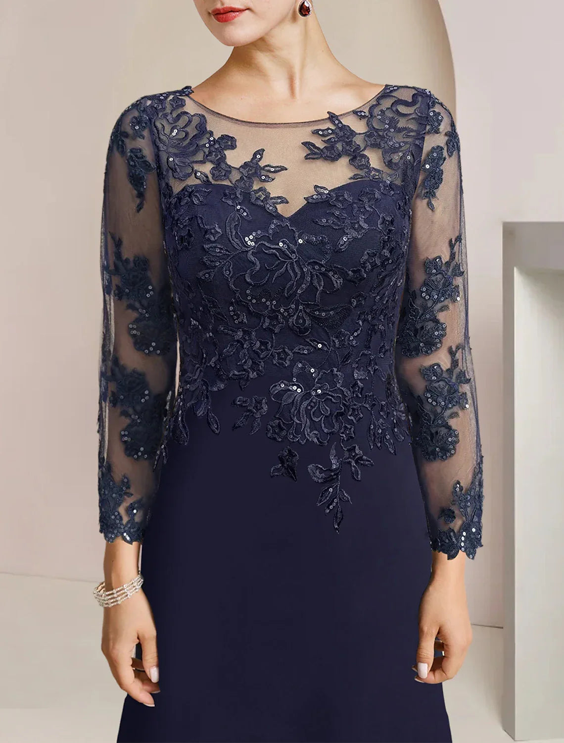 Mermaid / Trumpet Mother of the Bride Dress Formal Wedding Guest Party Elegant Scoop Neck Sweep / Brush Train Long Sleeve with Ruffles Appliques