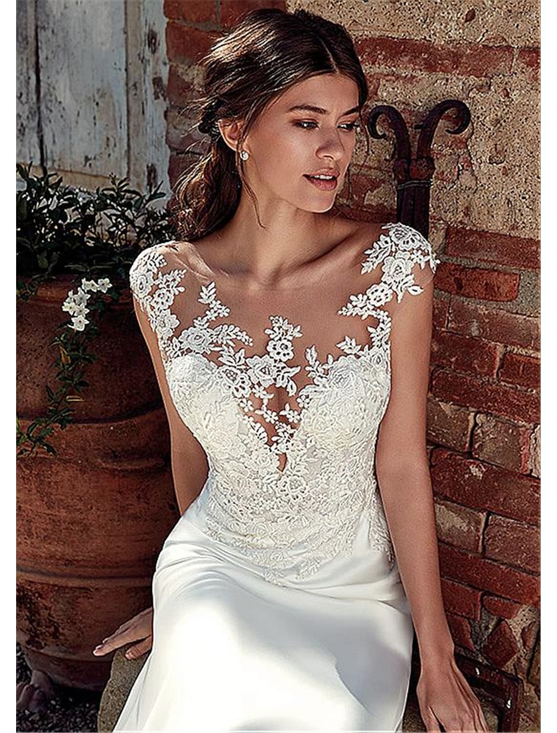 Beach Open Back Wedding Dresses With Appliques