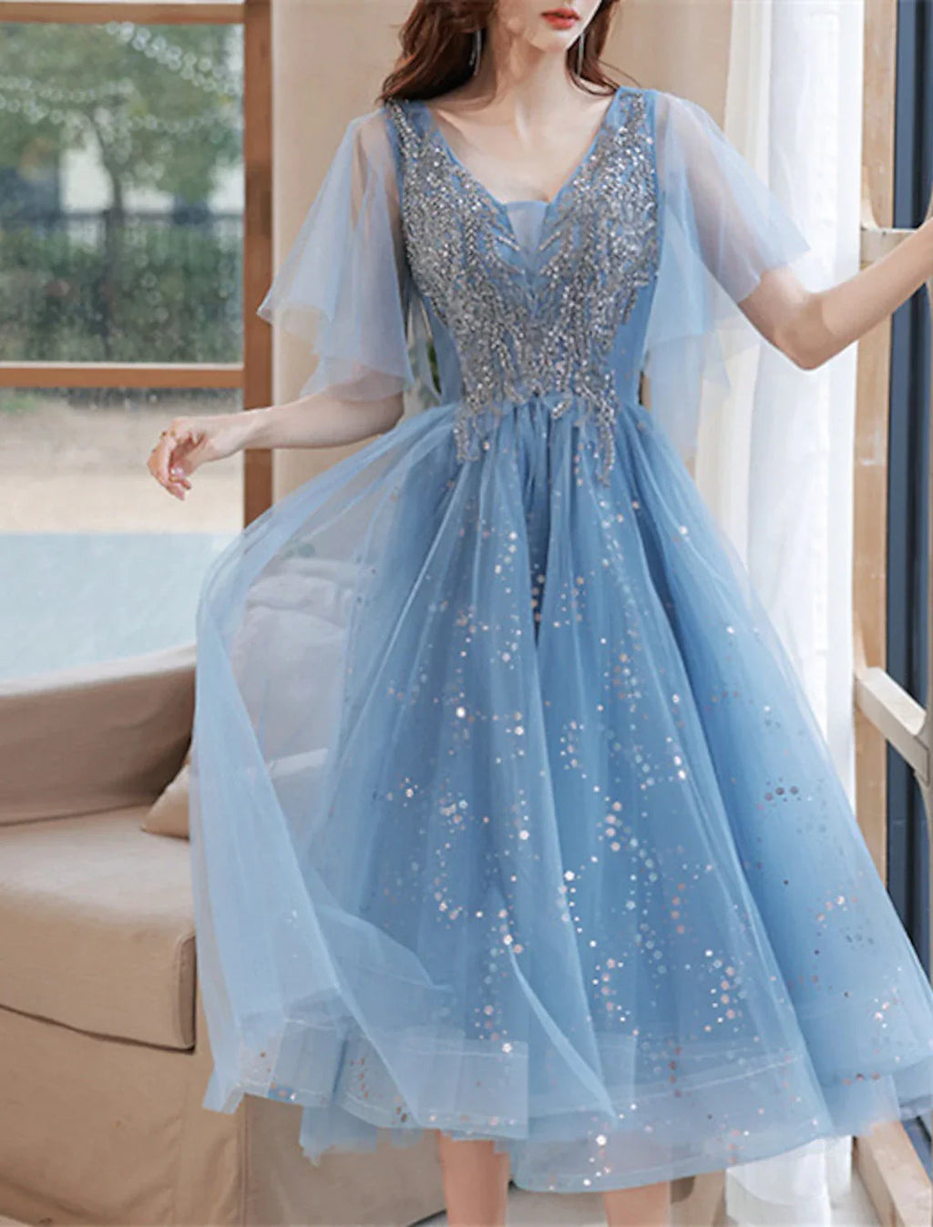 Homecoming Dresses Glittering Dress Graduation Party Wear Knee Length Short Sleeve V Neck with Glitter
