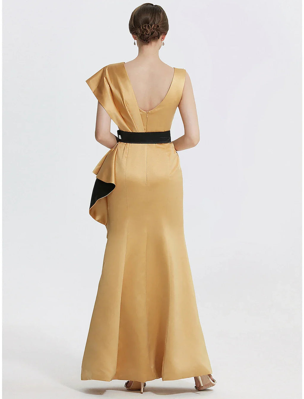 Sheath / Column Evening Gown Elegant Dress Formal Floor Length Sleeveless Jewel Neck with Embroidery Appliques