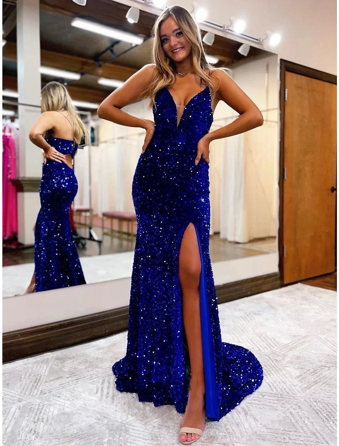 Mermaid / Trumpet Prom Dresses Sparkle & Shine Dress Formal Wedding Party Court Train Sleeveless V Neck Backless with Slit