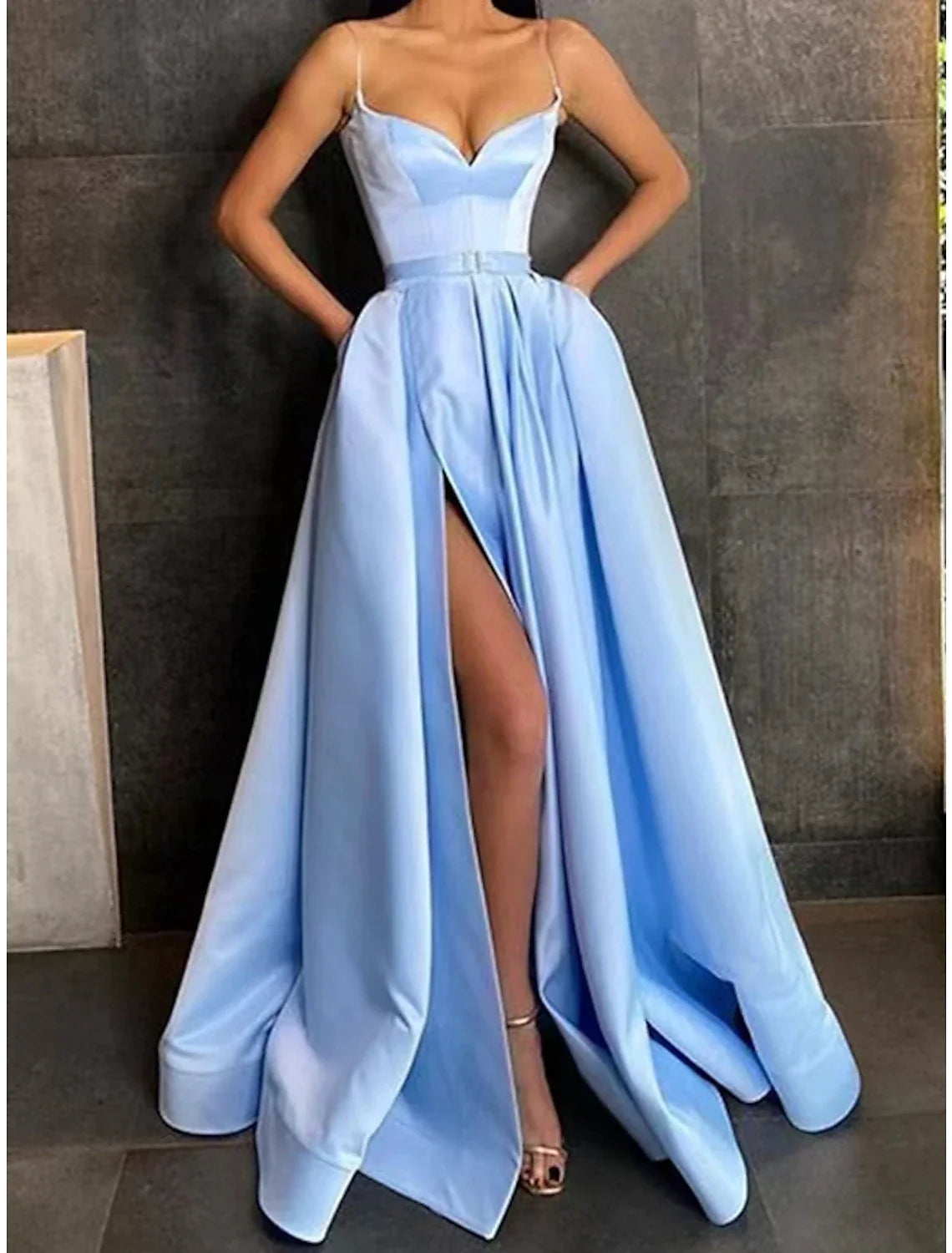 Ball Gown A-Line Prom Dresses Cut Out Dress Prom Formal Evening Floor Length Sleeveless Sweetheart Italy