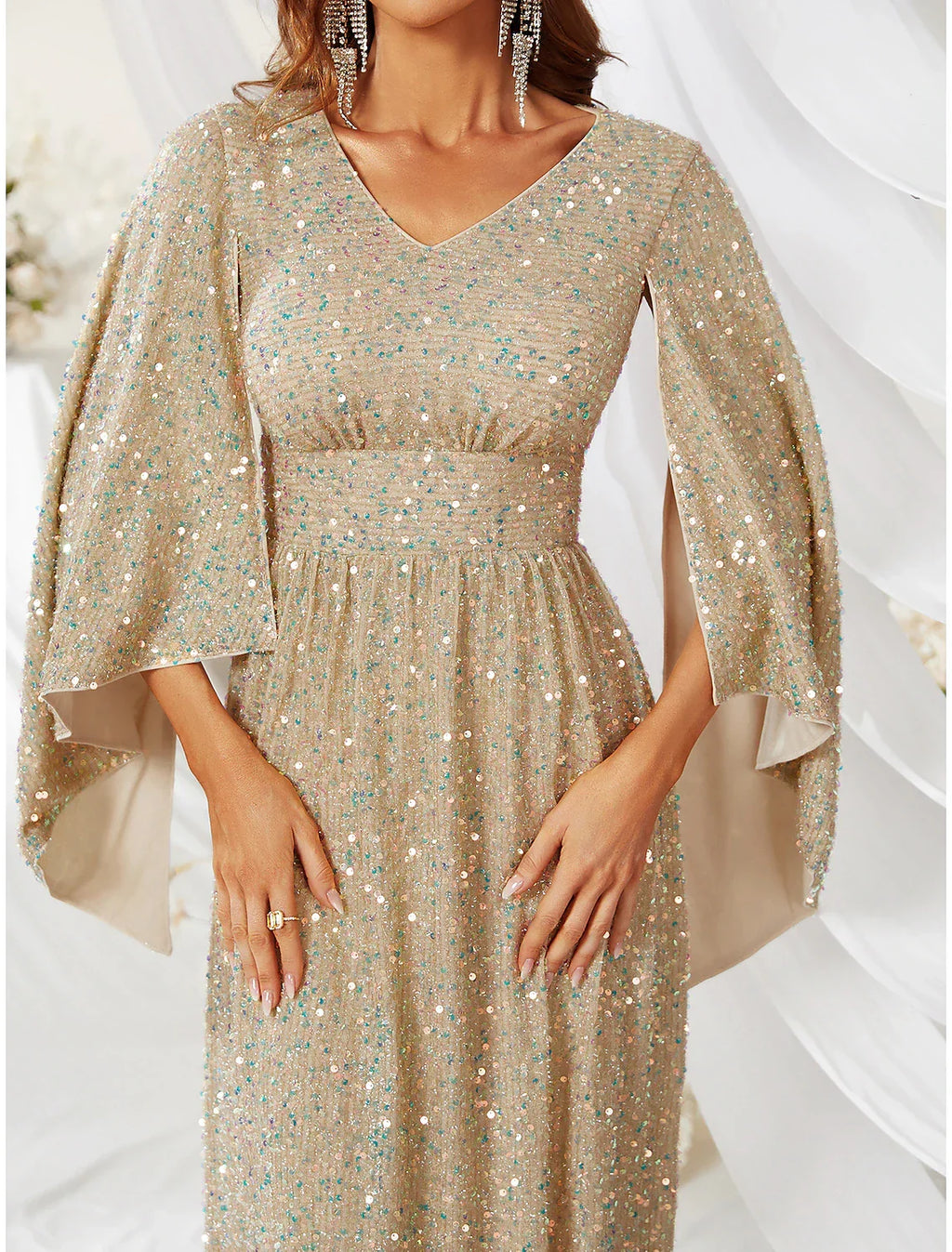 Evening Gown Elegant Dress Formal Wedding Sweep / Brush Train Long Sleeve V Neck Capes