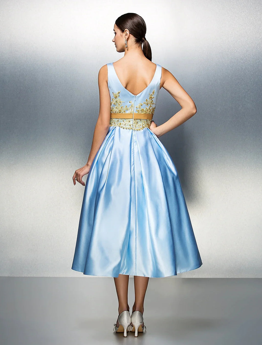 Wedding Sleeveless V Back Pleats Appliques