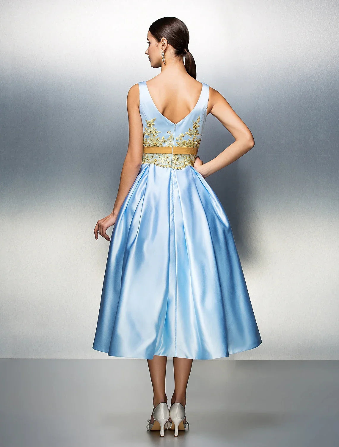 Cocktail Dresses Party Dress Wedding Guest Tea Length Sleeveless Jewel Neck V Back with Pleats Appliques