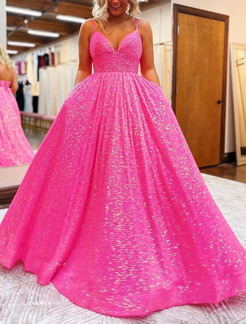 Sparkle & Shine Dress Formal Prom Sweep / Brush Train Sleeveless V Neck Backless with Pleats