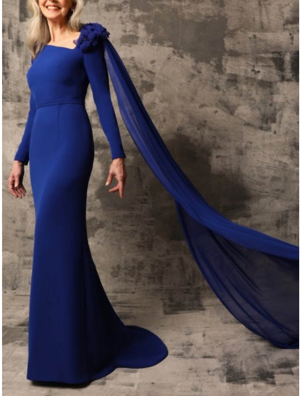 Sheath / Column Mother of the Bride Dress Wedding Guest Elegant Square Neck Court Train Long Sleeve with Flower Solid Color