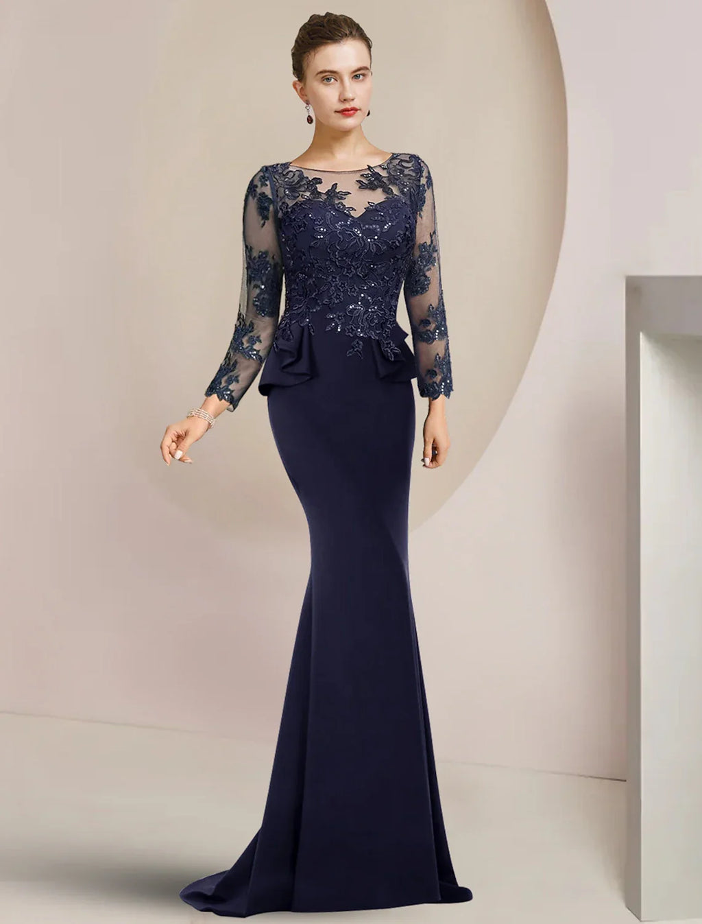 Mermaid / Trumpet Mother of the Bride Dress Formal Wedding Guest Party Elegant Scoop Neck Sweep / Brush Train Long Sleeve with Ruffles Appliques