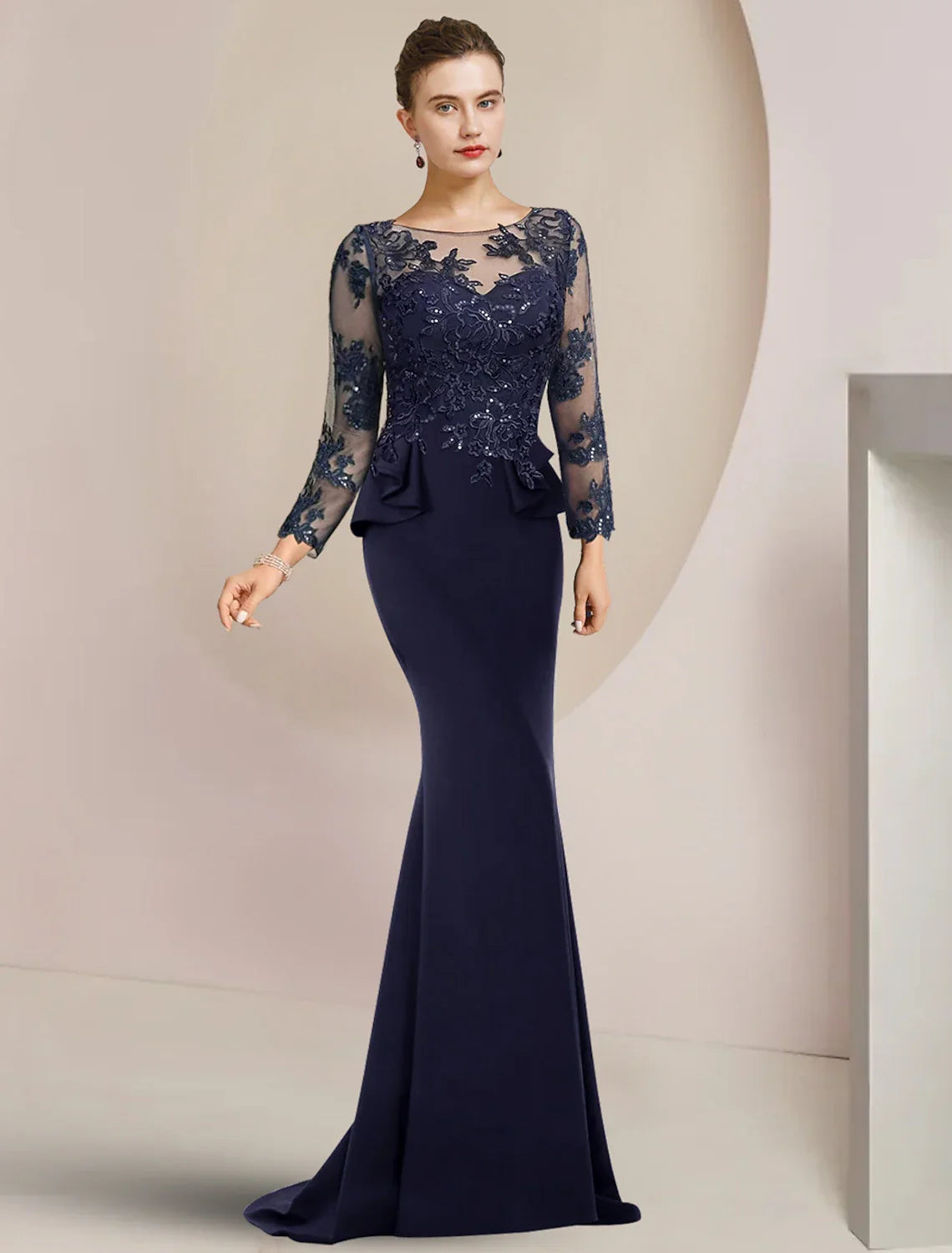 Mermaid / Trumpet Mother of the Bride Dress Formal Wedding Guest Party Elegant Scoop Neck Sweep / Brush Train Long Sleeve with Ruffles Appliques