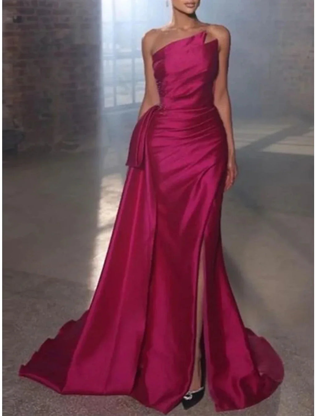 Evening Gown Elegant Dress Formal Court Train Sleeveless Strapless with Pleats Ruched