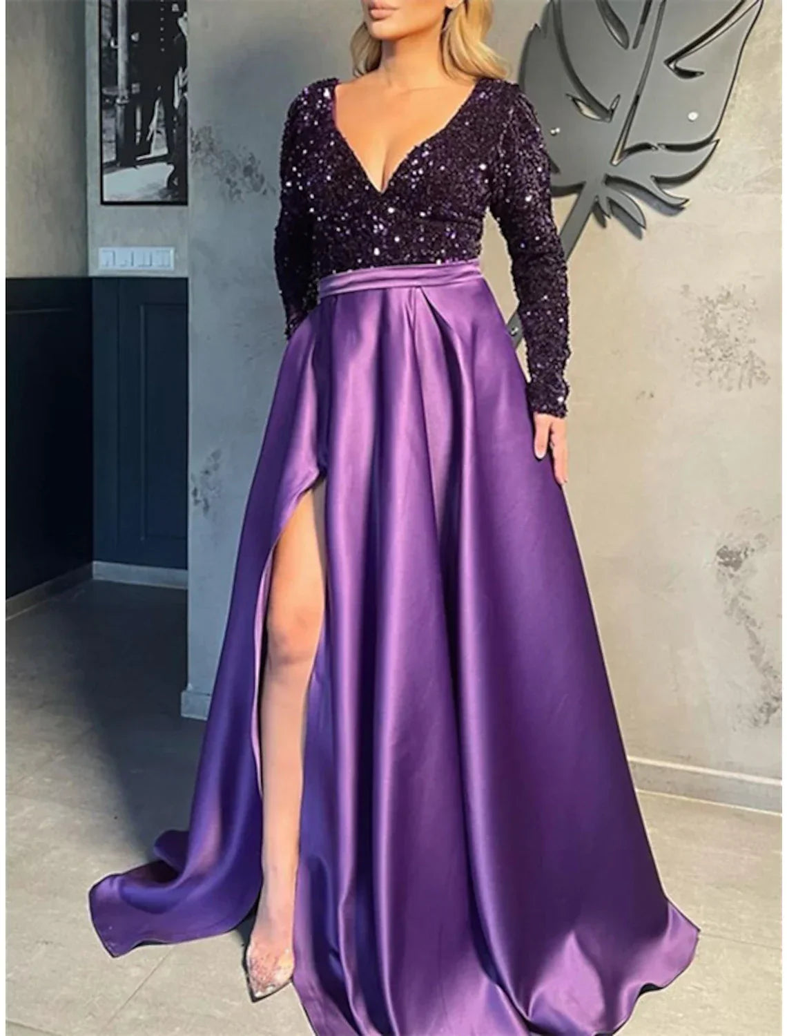 Celebrity Style Sparkle Sexy Party Wear Prom Dress V Neck Long Sleeve Sweep / Brush Train with Slit Splicing