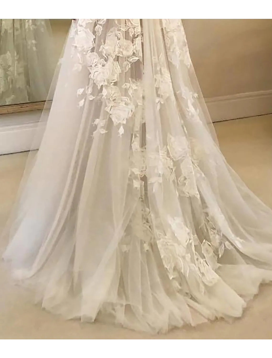 Beach Open Back Wedding Dresses A-Line Sleeveless V Neck Appliques