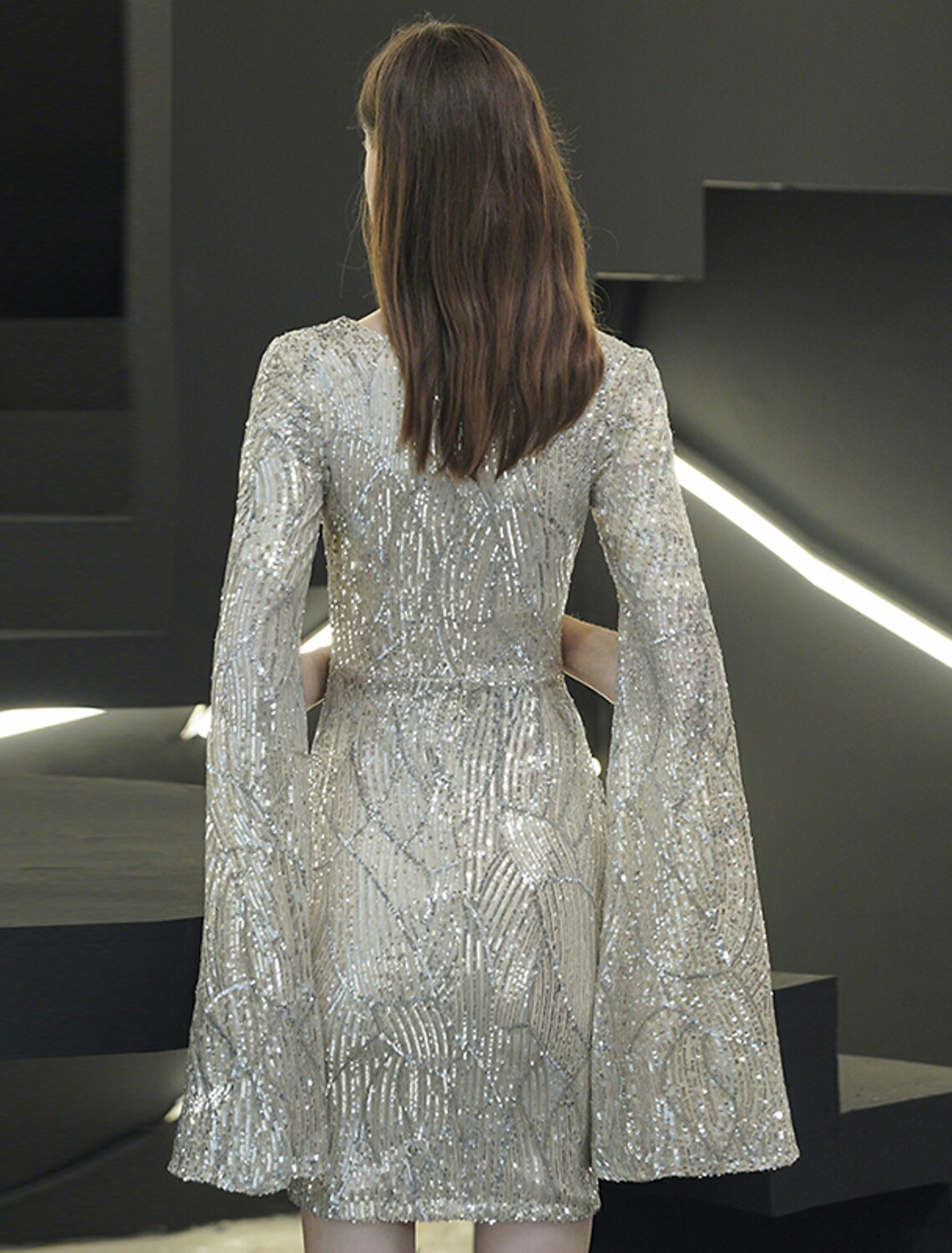 Sparkle Elegant Homecoming Cocktail Party Dress V Neck Long Sleeve Short Mini with Slit
