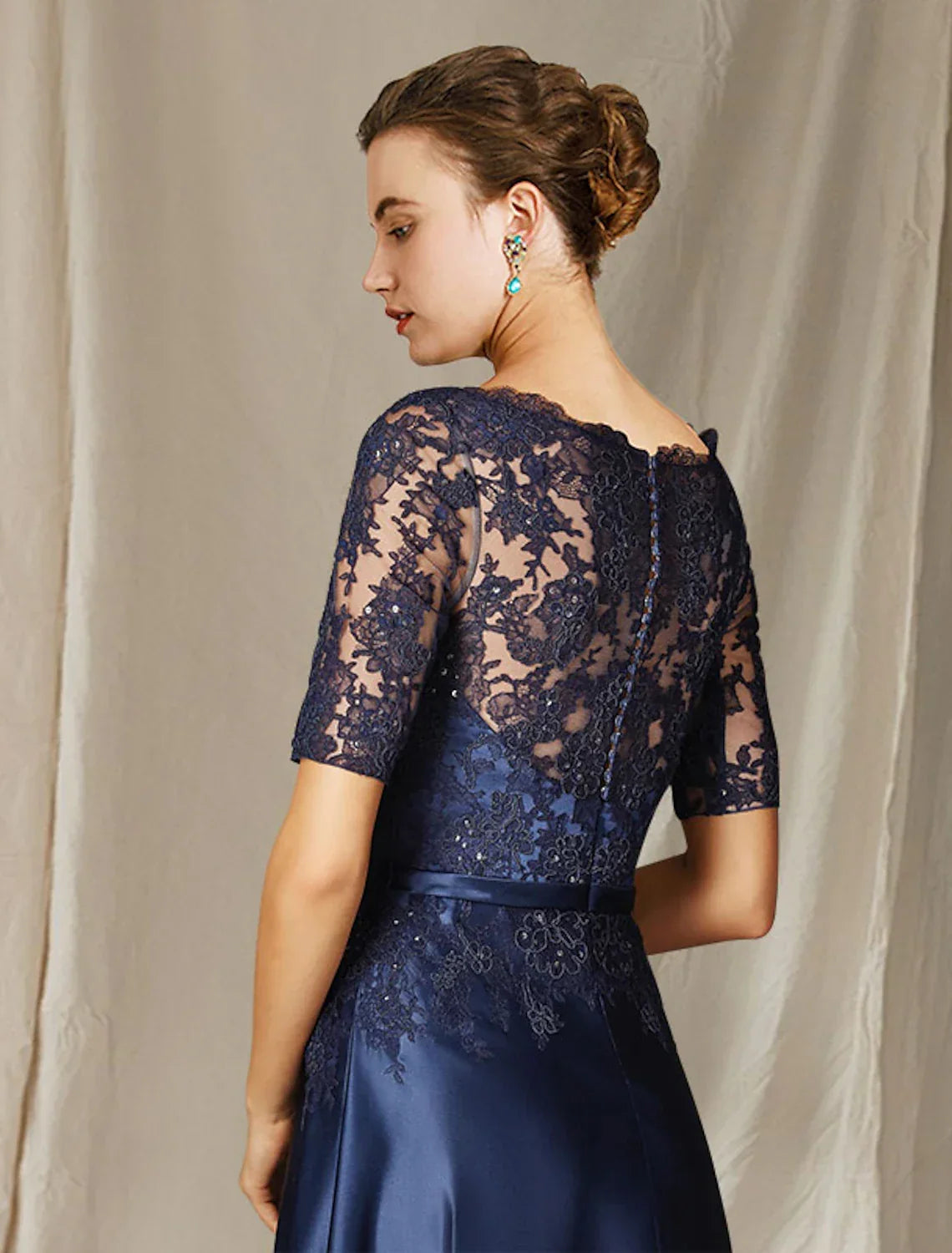 Mother of the Bride Dress Plus Size Elegant Jewel Neck Floor Length Charmeuse Short Sleeve with Bow(s) Appliques
