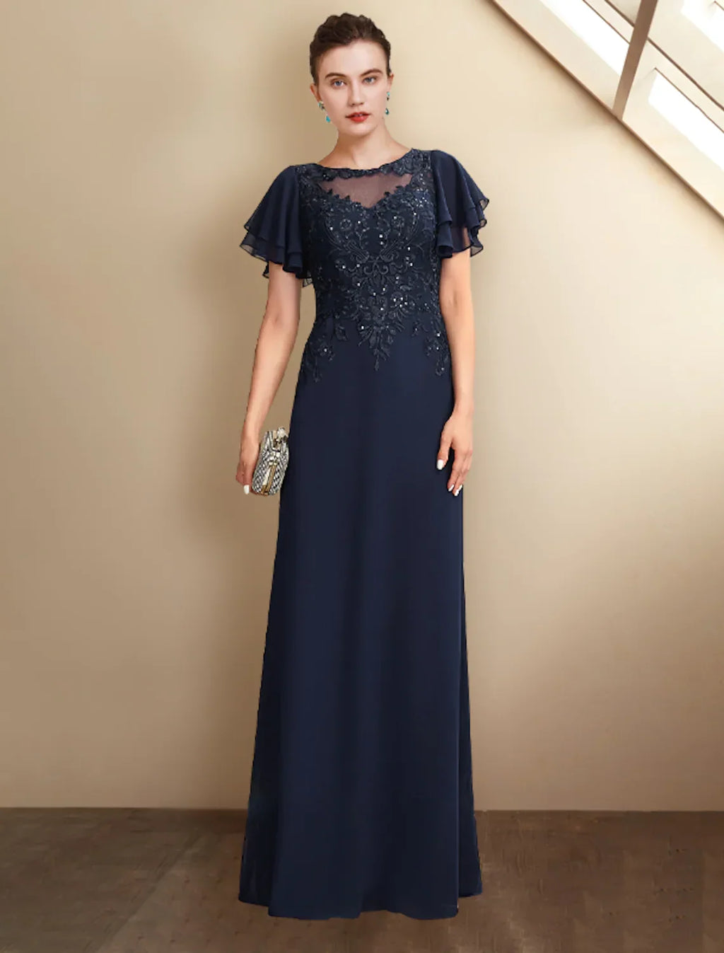 Mother of the Bride Dress Plus Size Elegant Floor Length Short Sleeve with Appliques