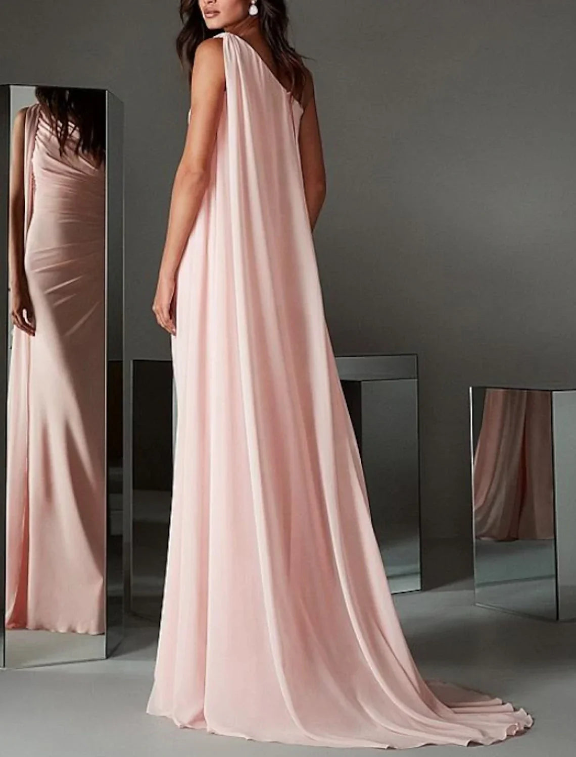 Sheath / Column Evening Gown Elegant Dress Engagement Formal Evening Sweep / Brush Train Sleeveless One Shoulder with Sleek