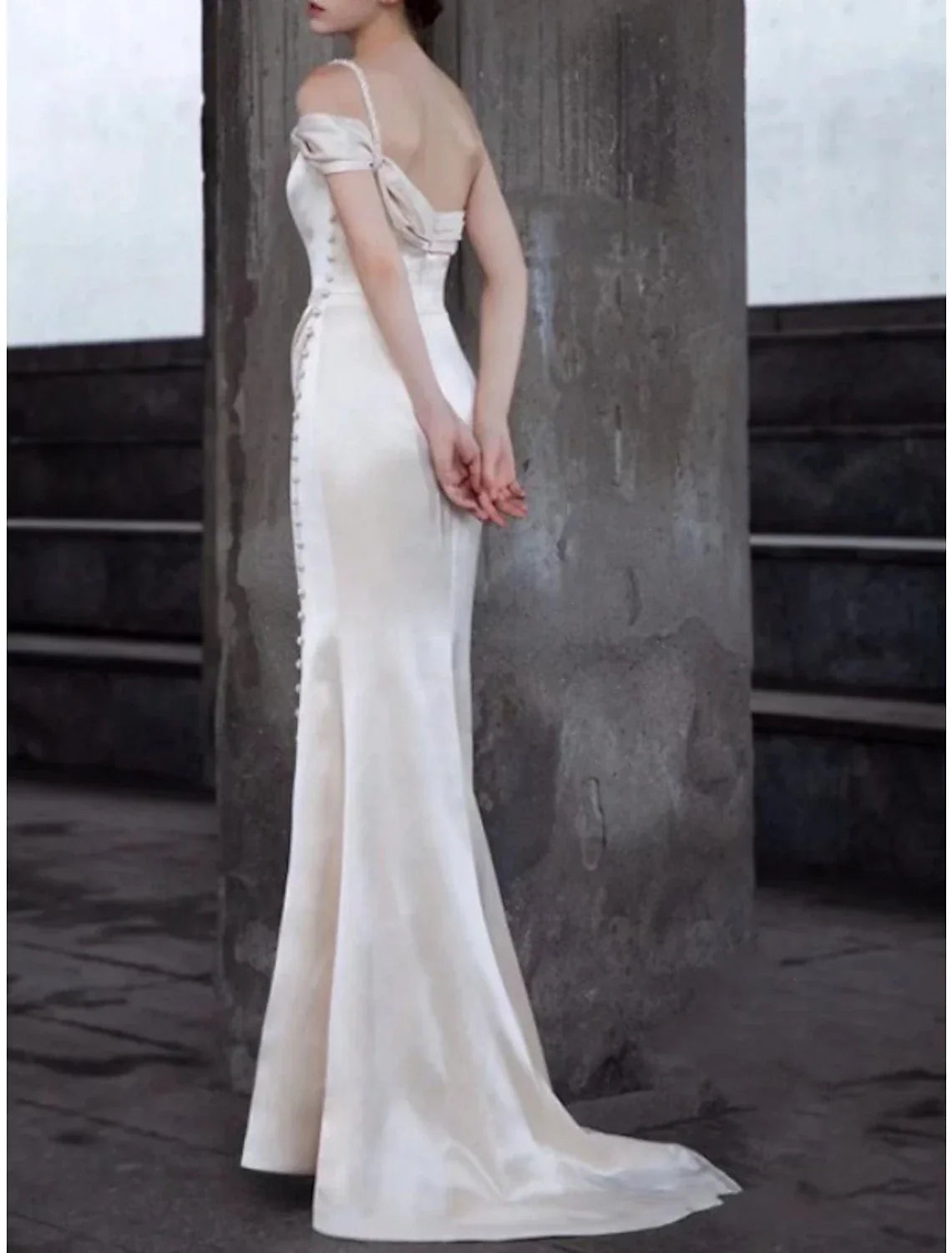 Vintage Casual Wedding Dresses Sheath / Column One Shoulder Cap Sleeve Sweep / Brush Train Bridal Gowns With Ruched Split Front