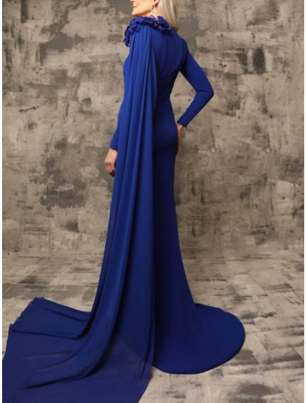 Sheath / Column Mother of the Bride Dress Wedding Guest Elegant Square Neck Court Train Long Sleeve with Flower Solid Color